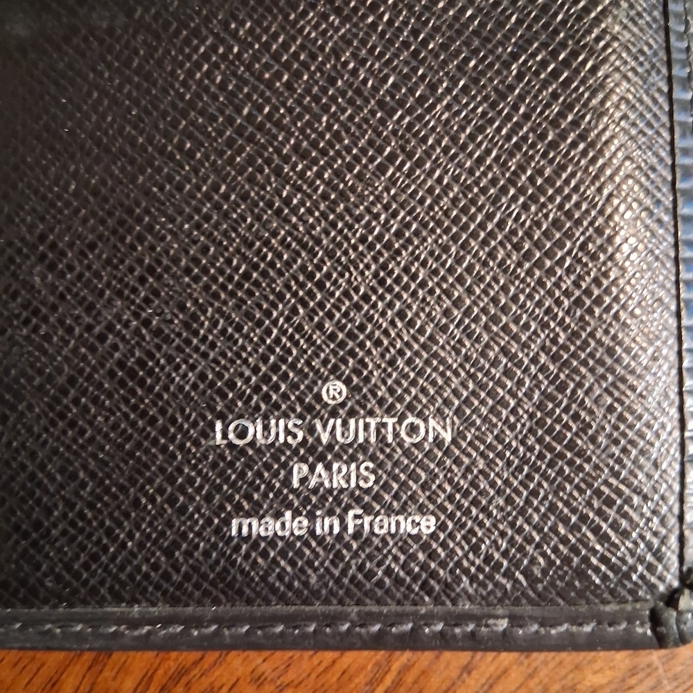 Louis Vuitton Black Wallet - Picture 16 of 16